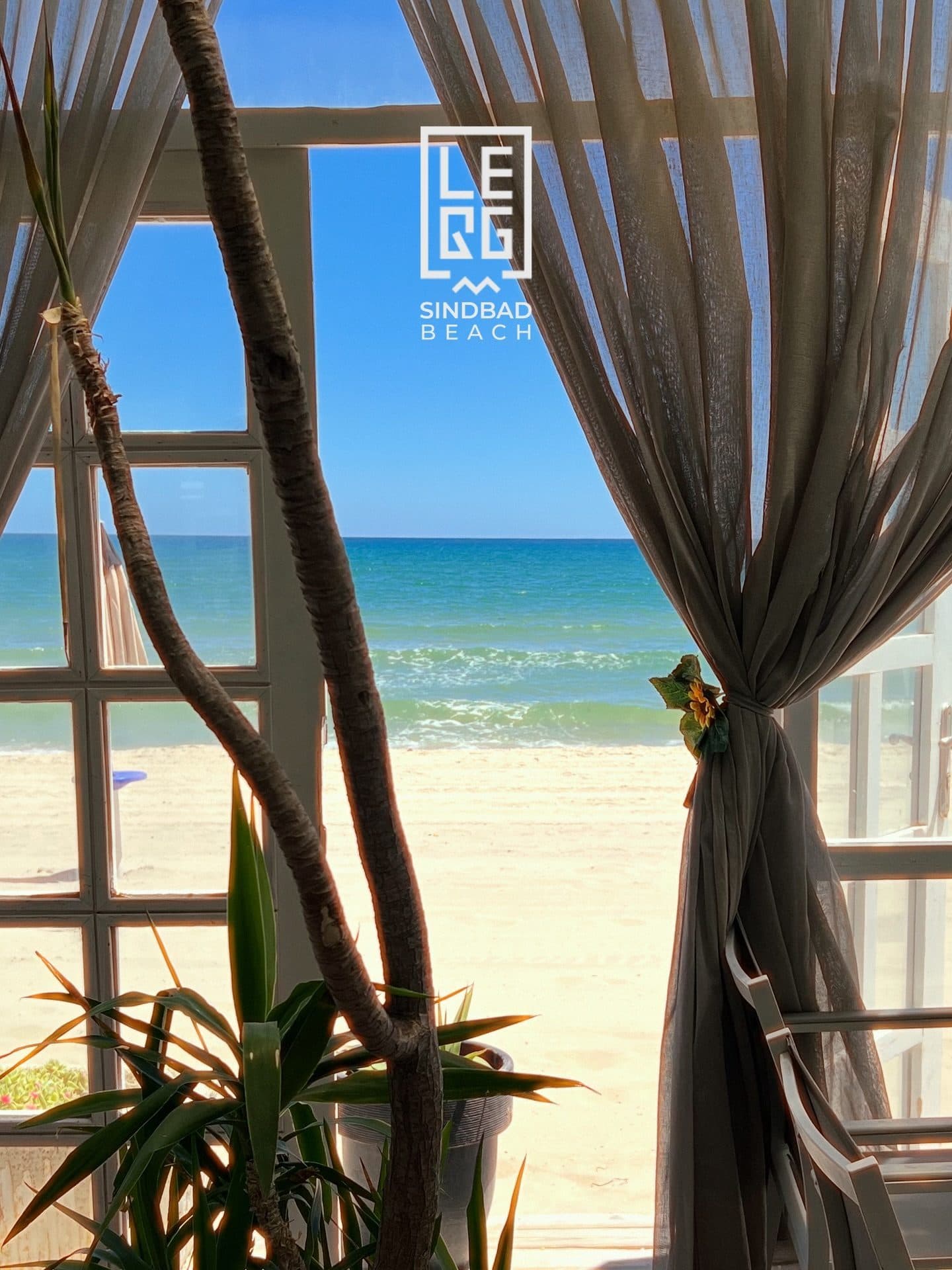 Le QG — Beach Lounge · Front de mer · Club