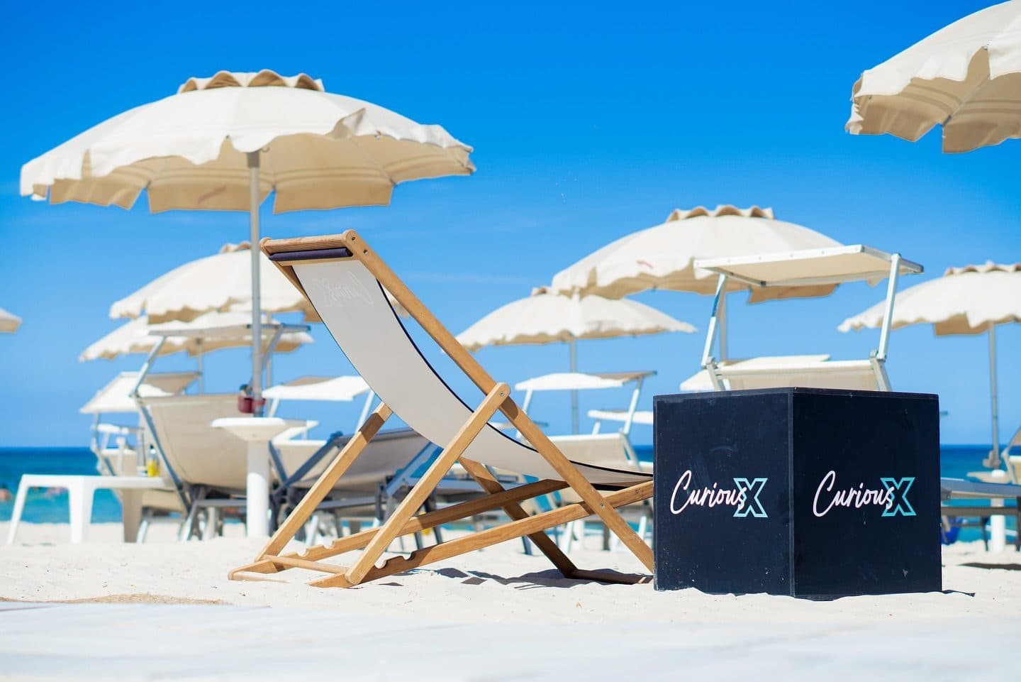 Le QG — Beach Lounge · Front de mer · Club
