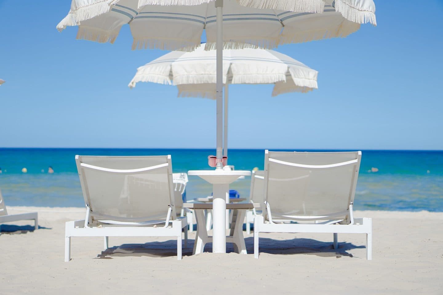 Le QG — Beach Lounge · Front de mer · Club