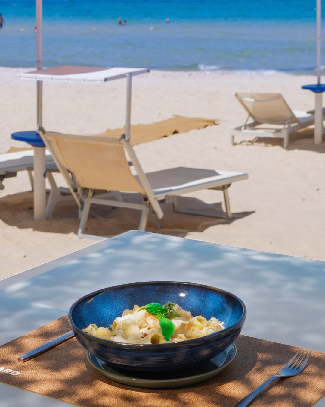 Le QG — Beach Lounge · Front de mer · Club